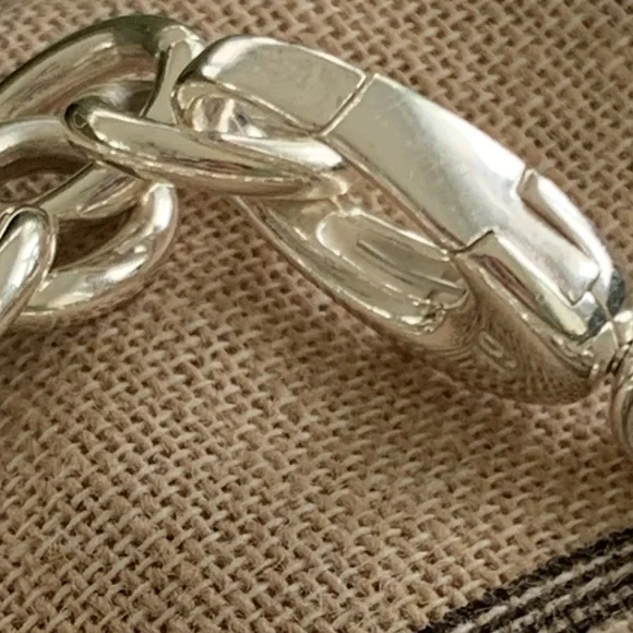 🔥🔥🔥AUTHENTIC Gucci Sterling Silver GG Design Heart Charm Bracelet🔥🔥🔥 - Picture 6 of 15